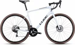 Cube Attain GTC Race Flashwhite / Black 2023